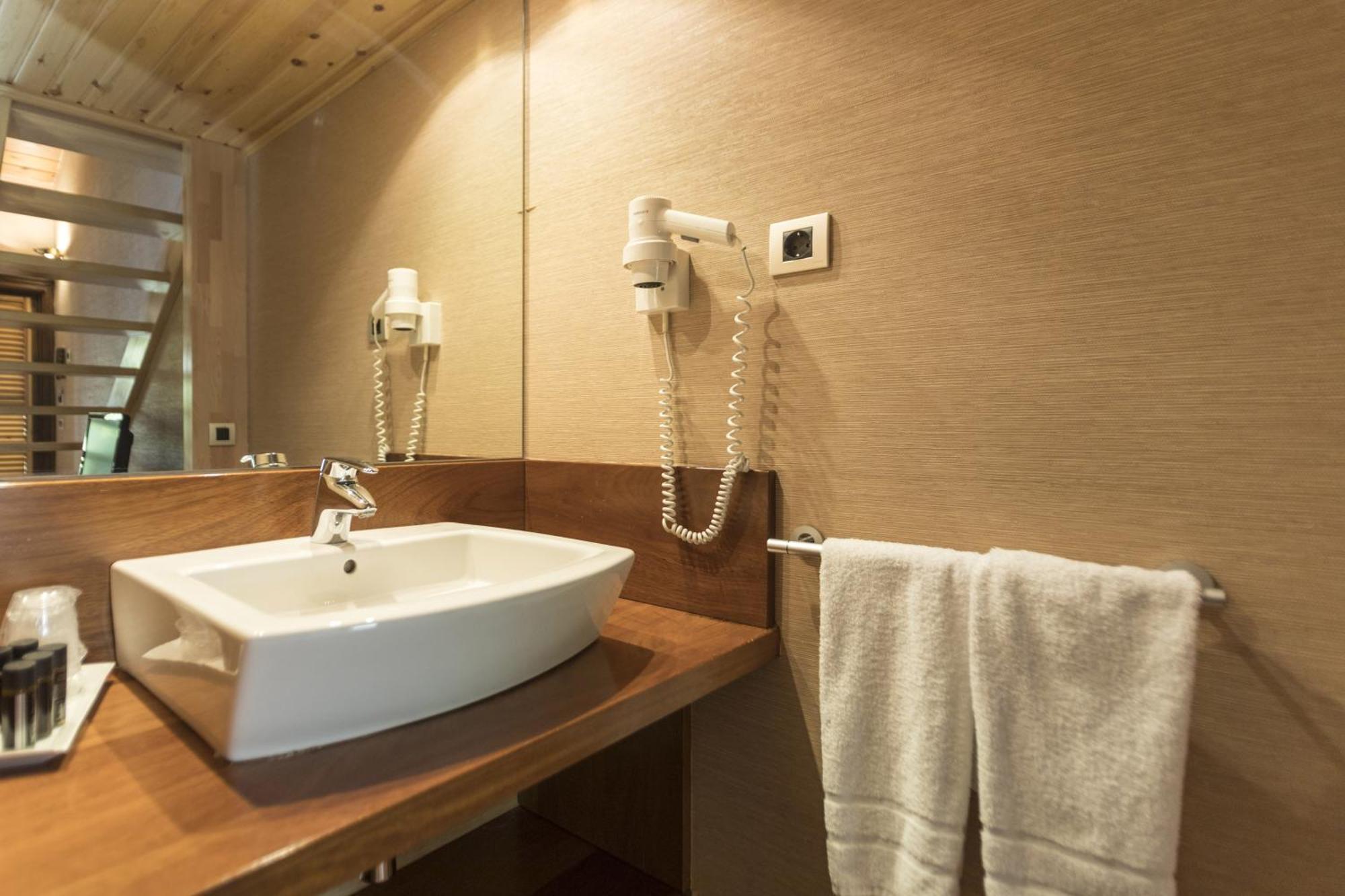 Hotel Casa Cornel Cerler Chambre photo