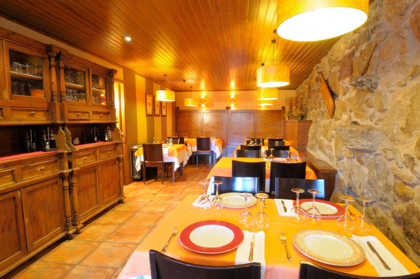Hotel Casa Cornel Cerler Extérieur photo