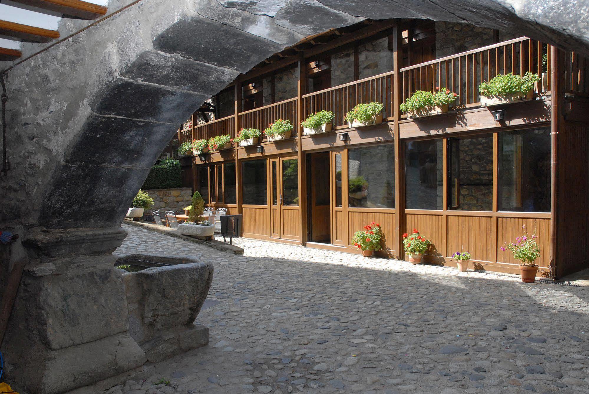 Hotel Casa Cornel Cerler Extérieur photo